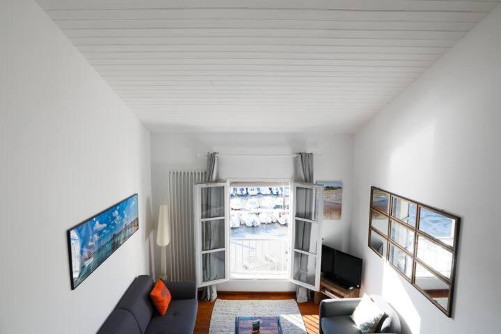 Sur L'Ilot De St Martin Au Centre Du Port Vue Exceptionnelle ! Apartment Saint-Martin-de-Re Bagian luar foto